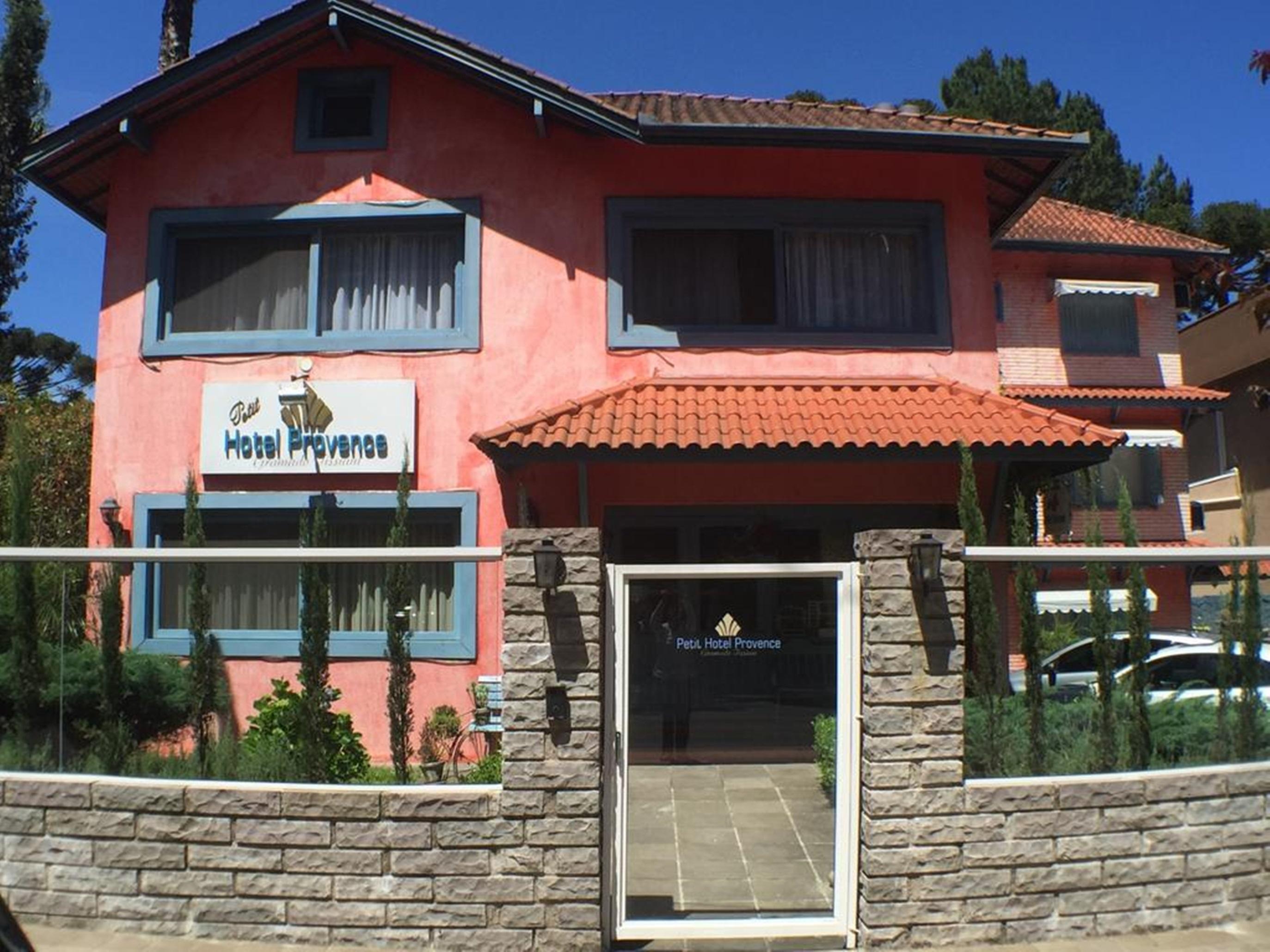 Petit Hotel Provence Gramado Bagian luar foto